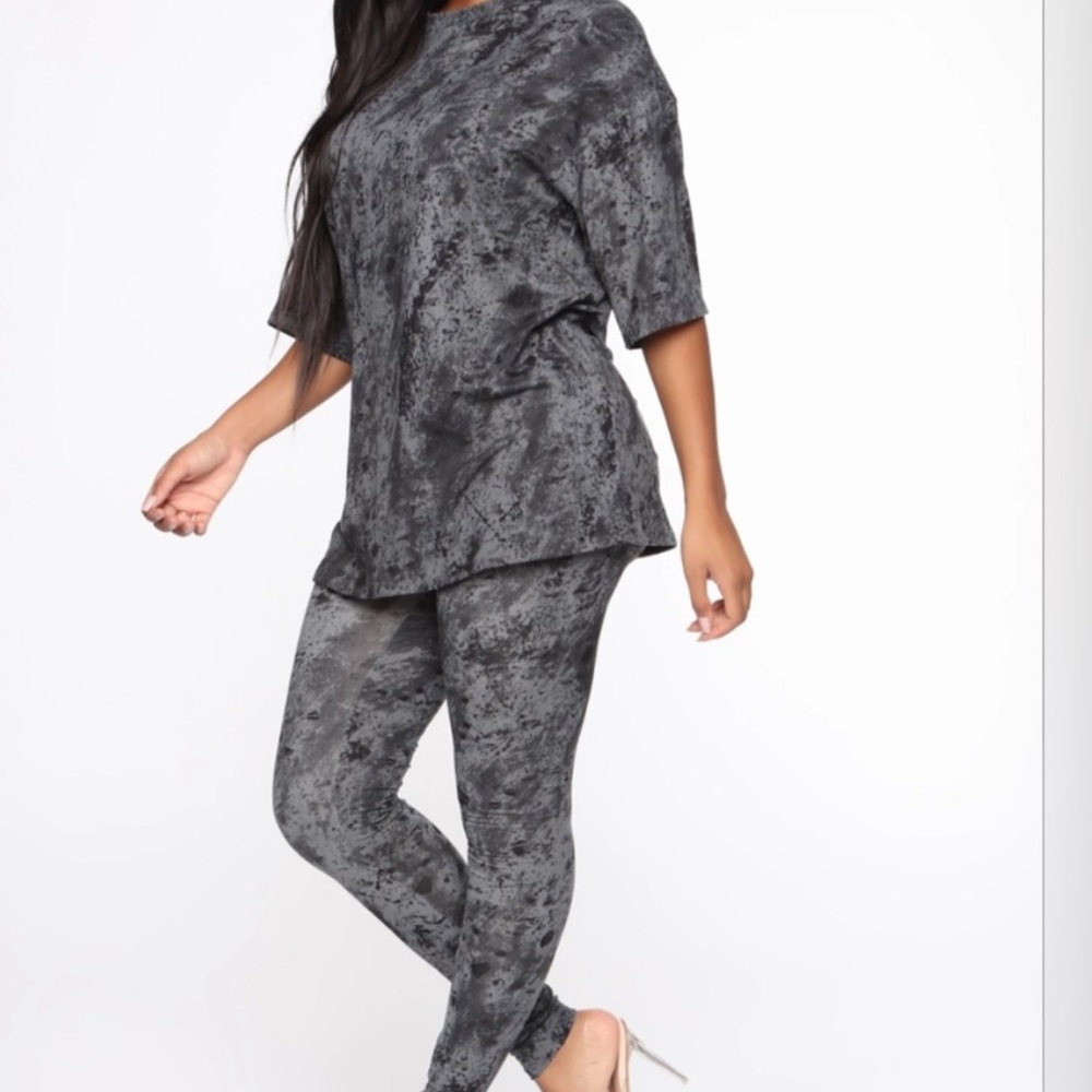 Women’s matching set - comfortable shirt and leggings set active lounge